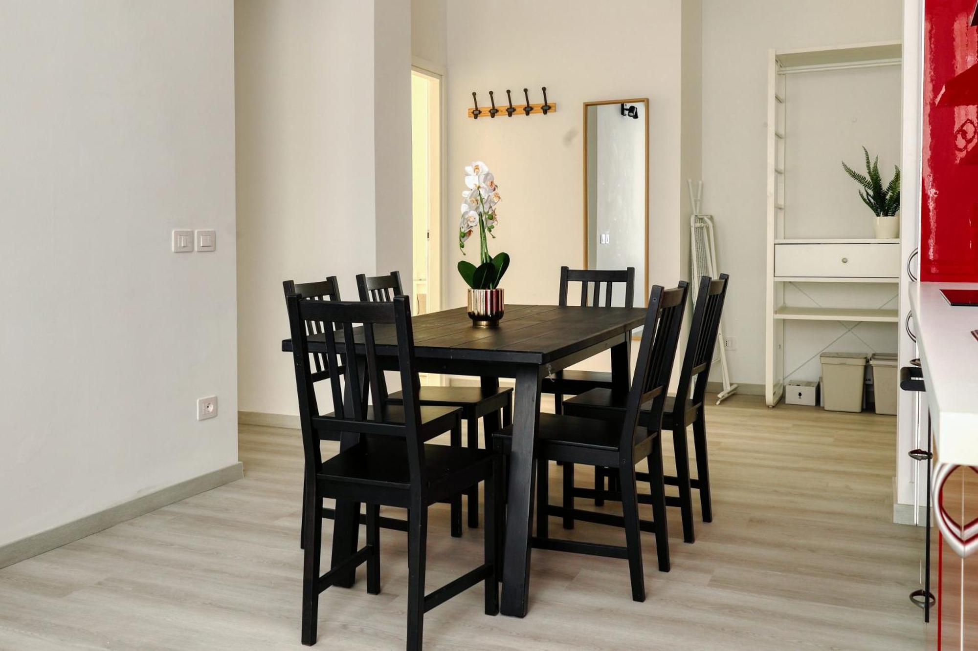 Apartment Joivy Charming 2br Flat Near Citylife *